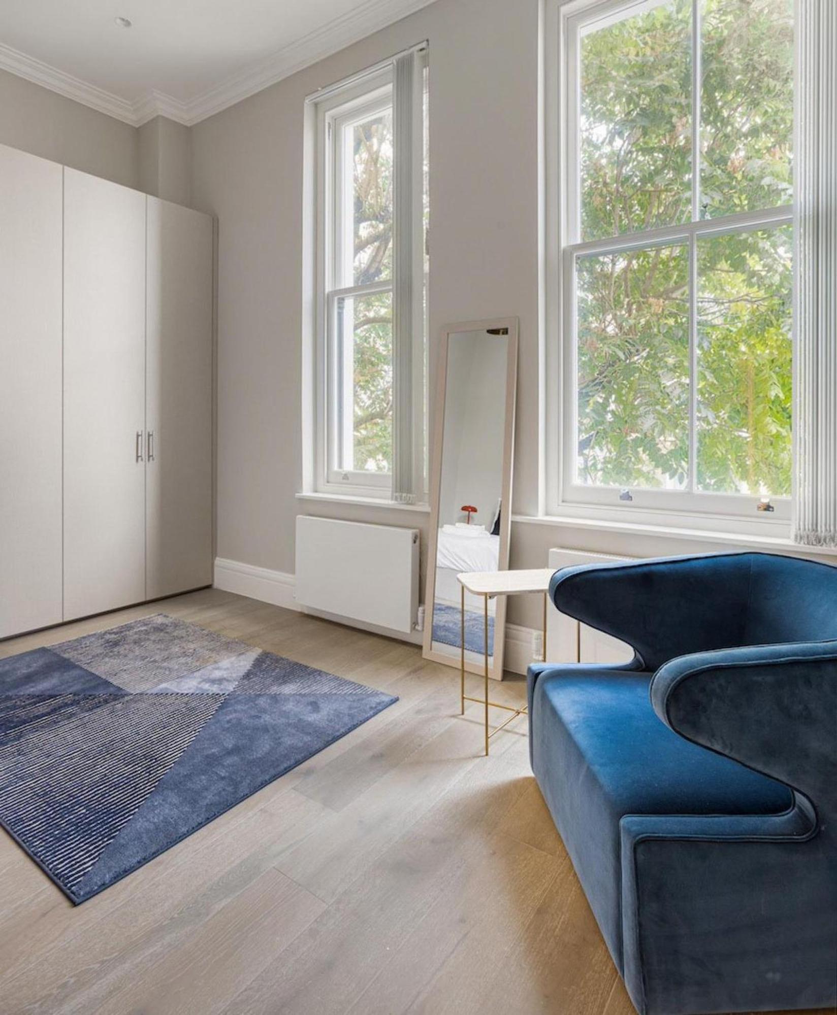 Collingham Apartment *
